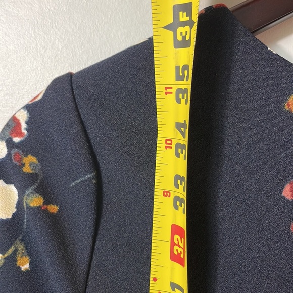 Ralph Lauren dress floral A line with pleated hem in navy. Size 6. - Picture 10 of 11